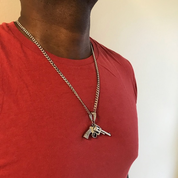 Gun Revolver Charm and 22" Cuban Style Chain - Picture 3 of 6